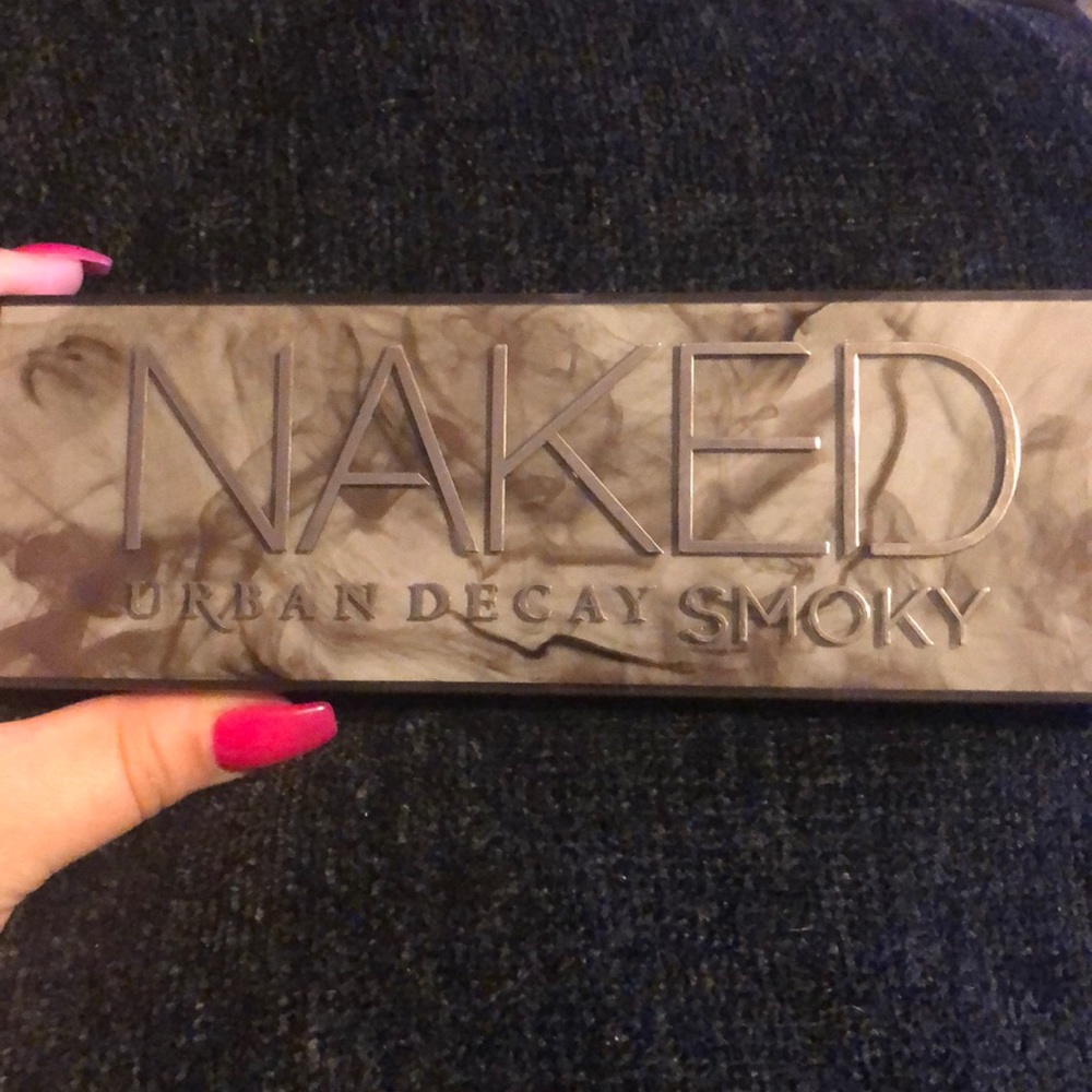 Urban Decay Naked Smoky Eyeshadow Palette